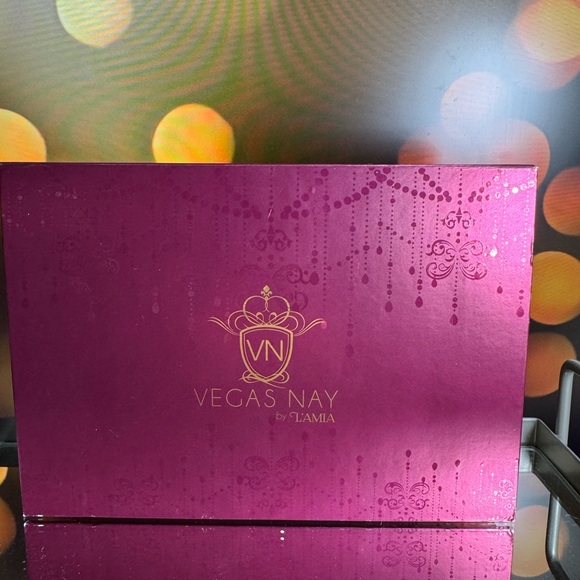 Vegas Nay - 3pc Eye Set - Eye Quad, Mascara and Eyeliner - BNIB - Picture 4 of 4